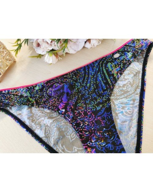 Triumph 40(L) dydžio margos maudymosi kostiumėlio kelnaitės Swim Wow Comfort Paisley Mini